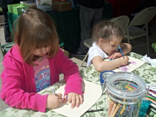two-girls-drawing-FRG-table