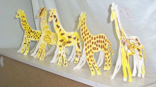 5-giraffes-peaceful-frogs