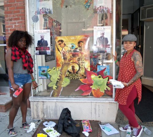 Academy-1-students-paint-frogs-trees-434-Central-Ave