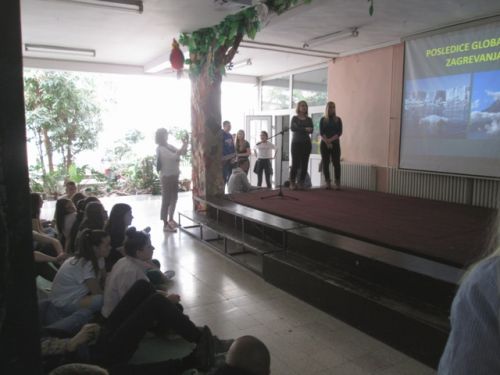 Serbia ecological class on saving life in the rainforest and then enters Frogs Are Green's 2018 Kids Art Contest