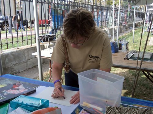 Laura gets into drawing a frog