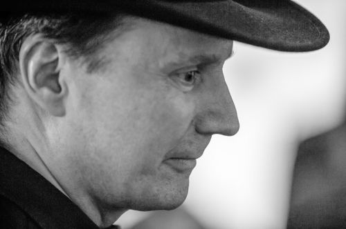 Gary Van Miert (Sensational Country Blues Wonders) at The Distillery Gallery for Frogs Are Green's Green Dream - Save the Frogs Day event in Jersey City. Photo by Danny Chong.