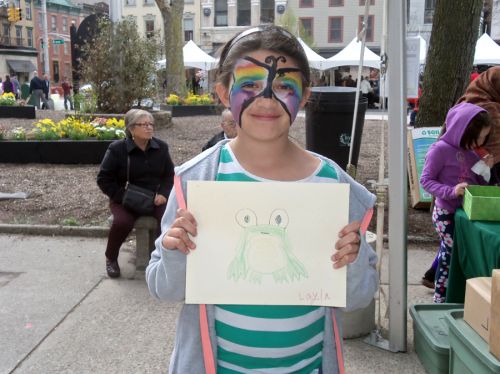 young-girl-with-frog-drawing-city-hall