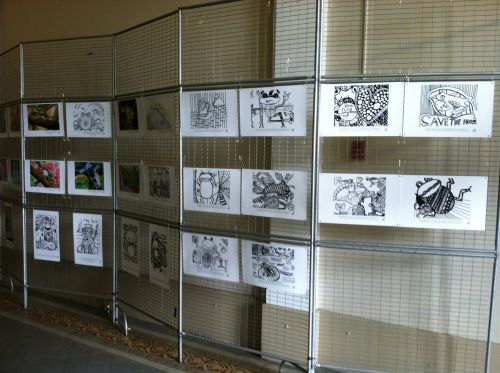 students-wallace-school-andinternational-frog-art